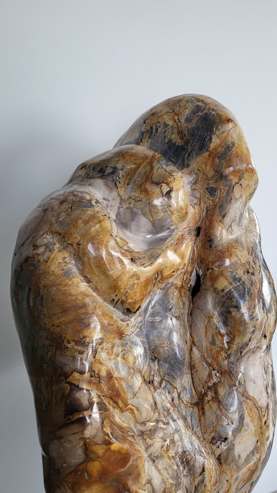 Einzigartige Skulptur aus versteinertem Holz. Mutter und Kind. – Bildhauerei, Stone (photo 6 of 7)