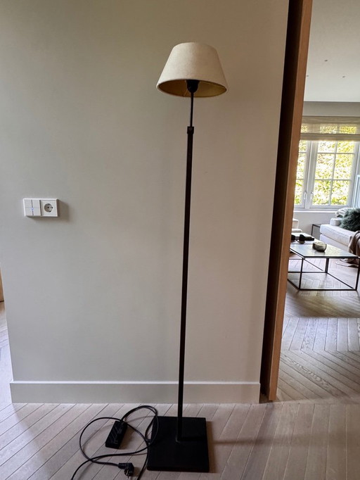 Davidts Lighting, Fr. vloerlamp met donkerbruine ijzeren voet
