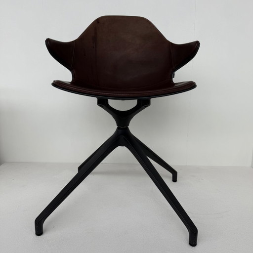 KFF swivel chair in brown leather