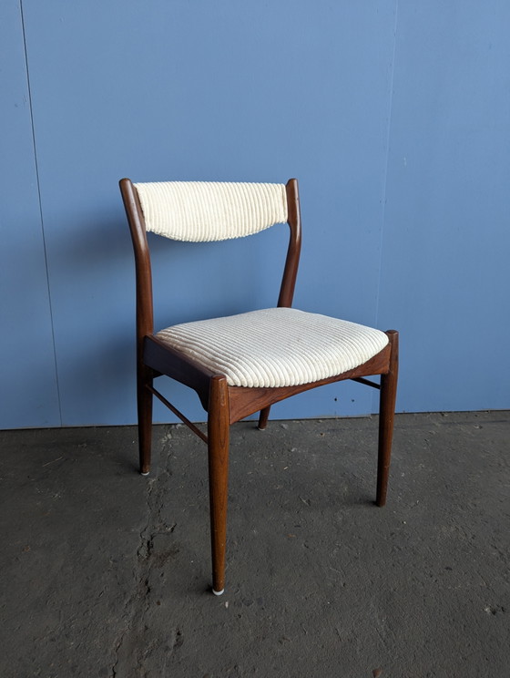Image 1 of Midcentury Deense teak stoel- nieuwe boucle stof