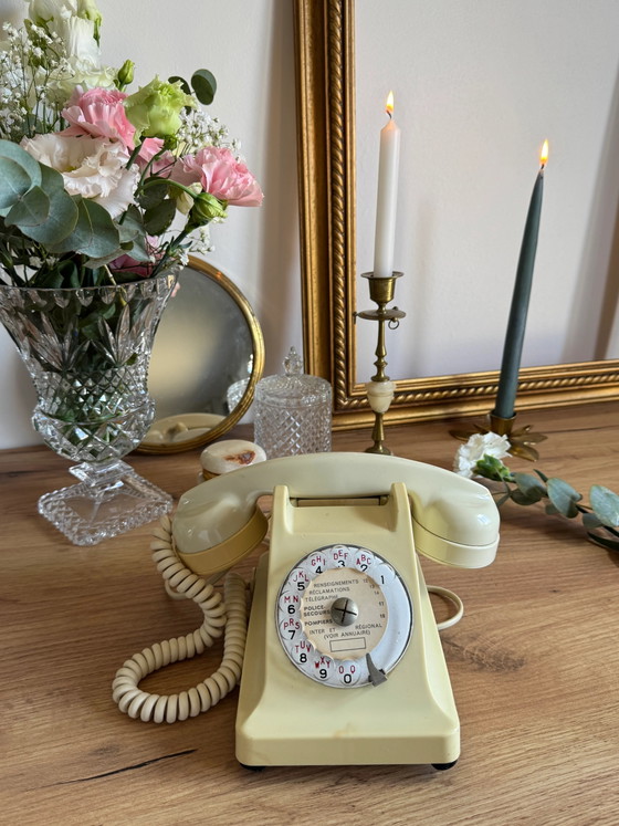 Teléfono Antiguo de Baquelita Crema – Objetos decorativos, Vintage (photo 2 of 4)