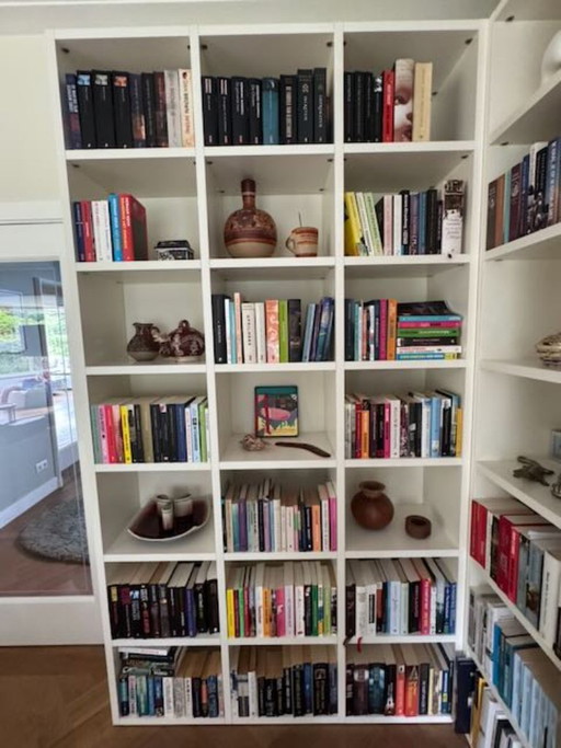 Mueble de pared Lema Selecta, lacado en blanco, incluye cajón insertable.