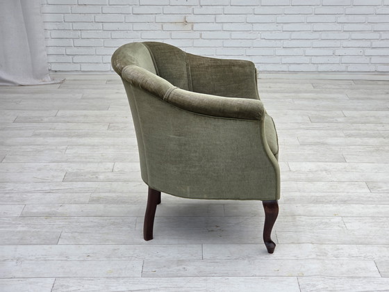 Image 1 of Fauteuil danois des années 60, velours vert, pieds en hêtre.