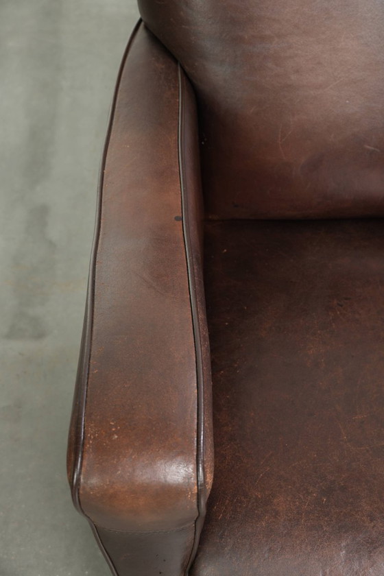 Fauteuil Subtil Foncé Vintage En Cuir De Mouton Avec Coussin Fixe Et Design Intemporel – Leather, Klassiek (photo 7 of 12)