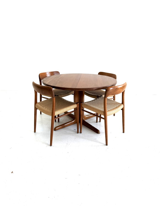 Table à manger extensible vintage, Skovby Møbelfabrik '60 – Tables de salle à manger, Wood, Metal (photo 6 of 13)