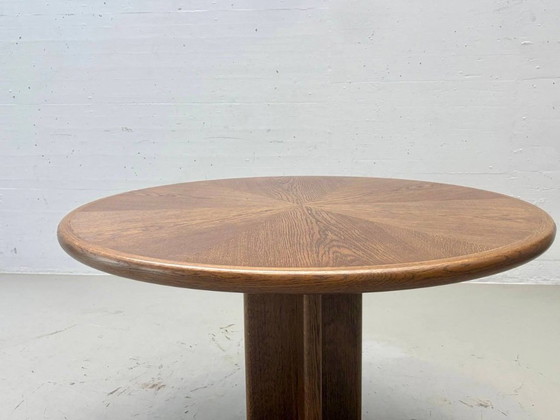 Round vintage dining table made of oak, 1970s – Wood (photo 5 of 14)