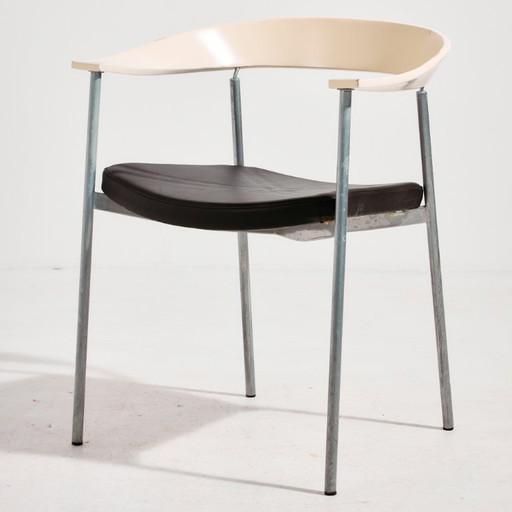 MK11489 Poltrona Stuk di Johannes Foersom e Peter Hiort-Lorenzen per Paustian