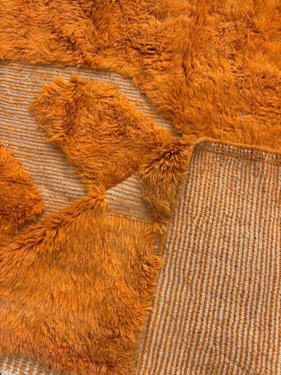 Image 1 of Handgeknüpfter marokkanischer Mrirt-Teppich – Wollteppich in gebranntem Orange, 200 x 300 cm – Moderner, strukturierter Teppich