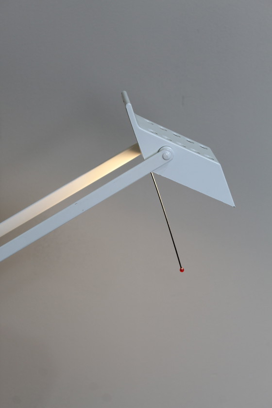 Image 1 of Lampada da tavolo vintage, lampada da scrivania Artemide Tizio anni '50 - anni '70