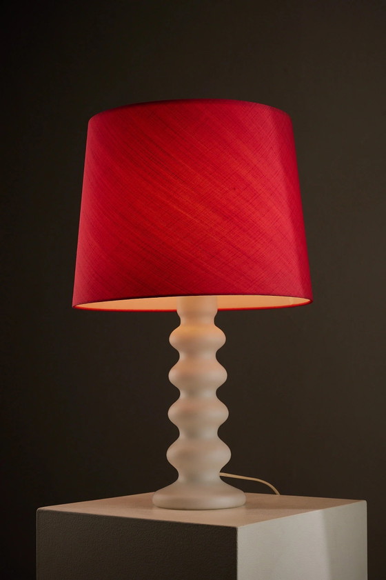 Uno & Östen Kristiansson for Luxus Table Lamp with Opaline Glass Base, Plastic, Red, Scandinavian (photo 5 of 10)