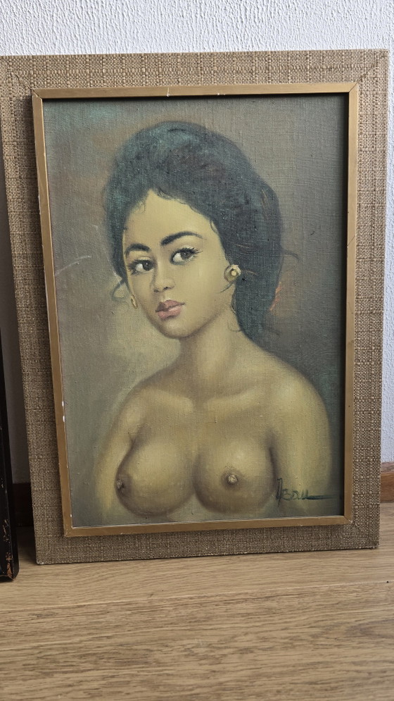 Coppia di 2 Dipinti Indonesiani Vintage Anni '70 – Cornice in Juta / Stile Tretchikoff – Dipinti e disegni (photo 9 of 15)