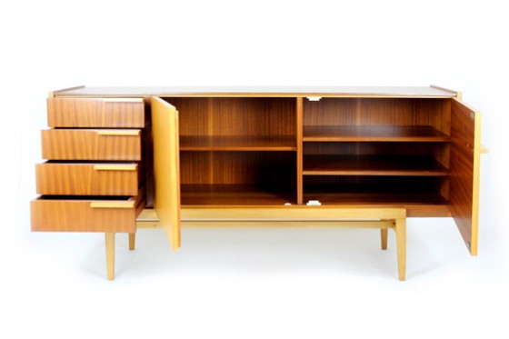 Credenza Mid-Century Modern restaurata in mogano e frassino di UP Zavody, anni '60 – Credenze, Wood (photo 7 of 24)