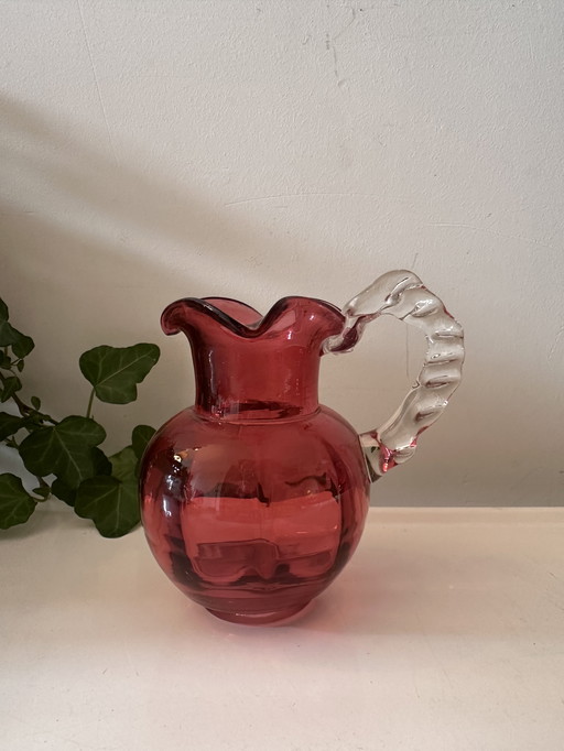 Cranberry-Krug aus italienischem Glas