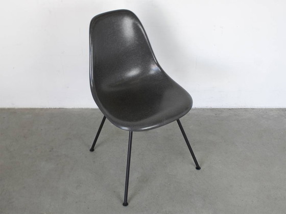 Image 1 of 2X Vitra Dsx Glasfiber Design Charles Eames