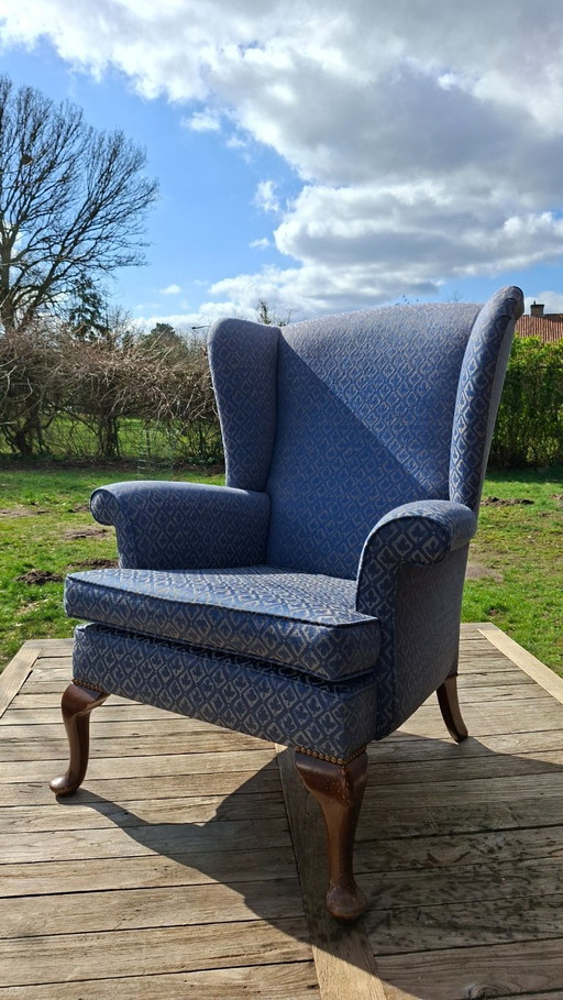 2 französische Ohrensessel