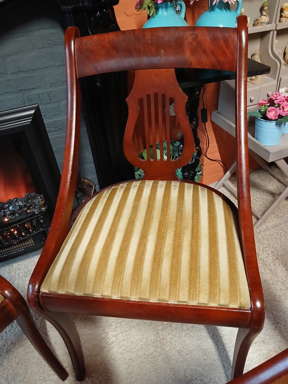 Set di quattro sedie da pranzo classiche a forma di gondola – Velvet, Wood (photo 8 of 15)