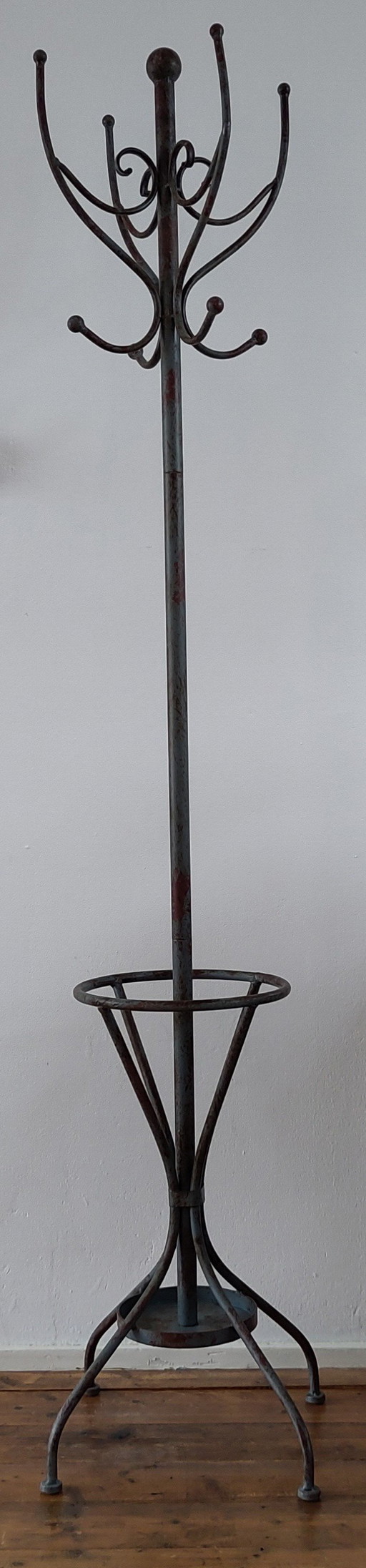 Metalen staande kapstok