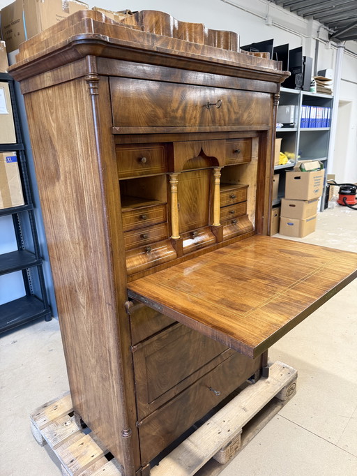 Antieke secretaire/kast