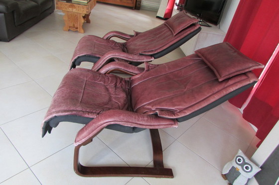 Image 1 of Pair of leather recliners, 1980-90