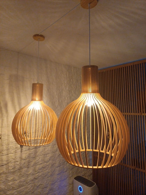 Ensemble de deux suspensions en bois – hanglampen, Wood