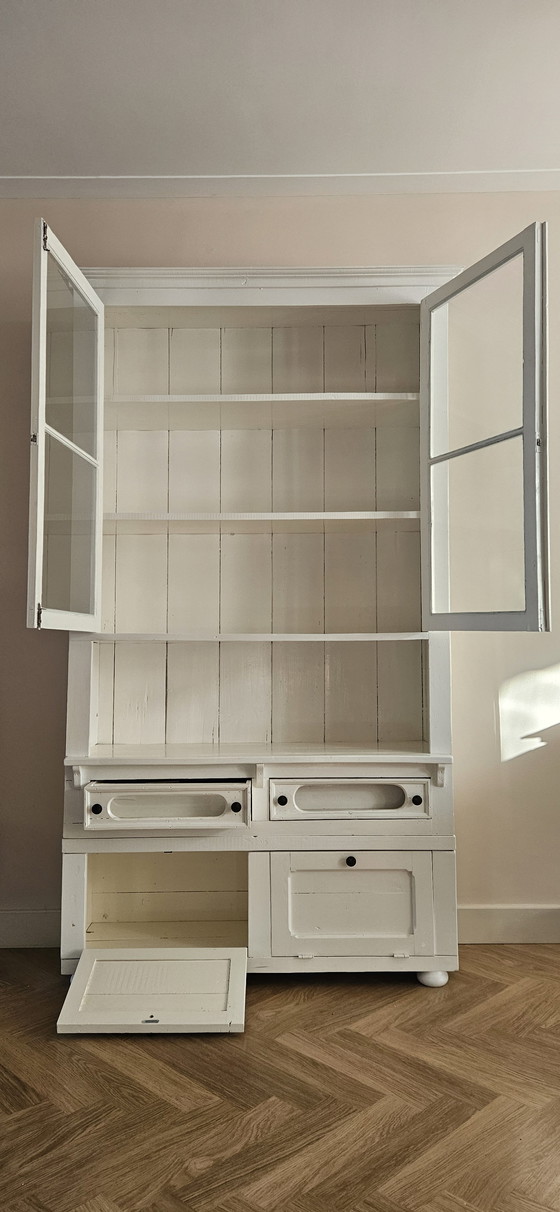 Image 1 of White shop cabinet