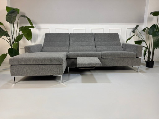 Canapé design Brühl Tomo, en tissu gris, avec fonction inclinable