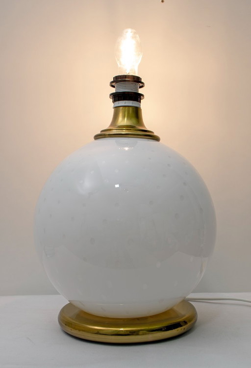 Mid Century Modern Tischlampe aus Messing und geblasenem Muranoglas, 1970er Jahre