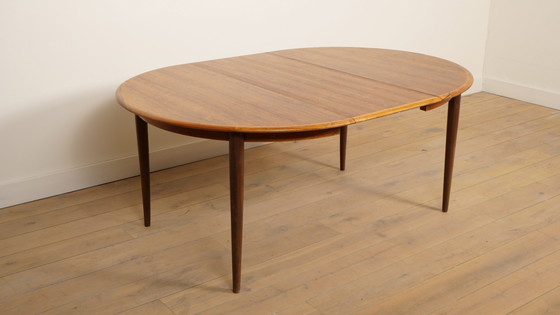 Image 1 of Table de salle à manger ronde vintage | Bois de rose | extensible