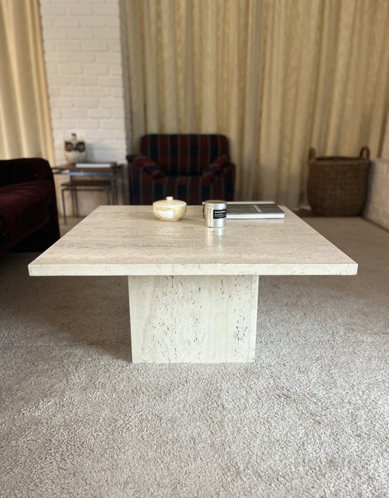 Image 1 of table basse en travertin