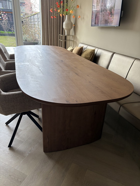 Image 1 of Eleonora Dining Table