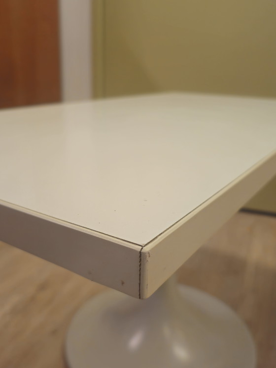 Image 1 of Tavolino da caffè Tulip vintage, tavolino laterale, bianco