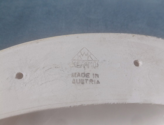 Image 1 of Placa antigua en relieve, Viena, Austria, Karl Perl, María y el Niño Jesús.