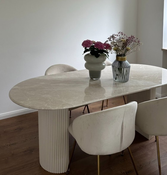 Image 1 of Adora ovale eettafel van marmer