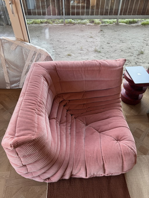 Ligne Roset TOGO hoekelement roze ribstof