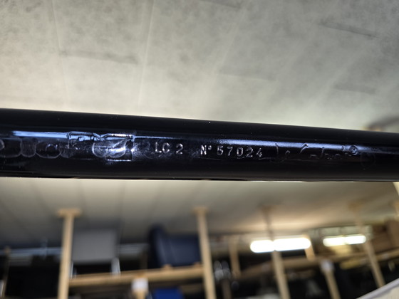 Image 1 of Sofá de diseño Cassina Lc2 de dos plazas, de piel, color negro