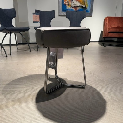 Bert Plantagie Fuse footstool