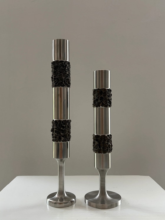 Set of 2 Vintage brutalist stainless steel vases on foot (photo 2 of 4)
