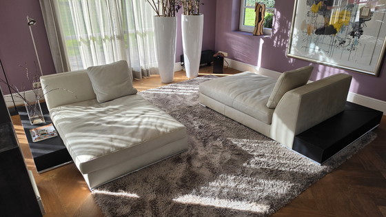 Image 1 of 2x White Leather Chaise Longue, Frigerio Modern and Comfortable