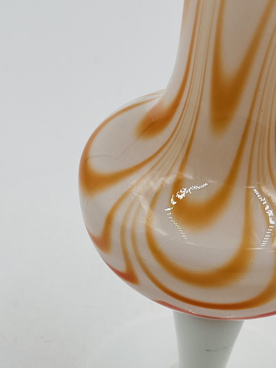 Image 1 of Vaso opalino arancione 