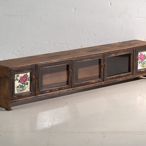 Antique low cabinet in elm wood – China, circa 1900 – Sideboard cabinet, Iron, Glass, Rustic (photo 4 of 39)