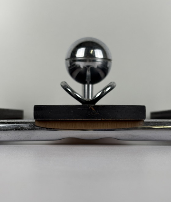 Image 1 of Appendiabiti da parete vintage anni Settanta in legno cromato e sfere argentate