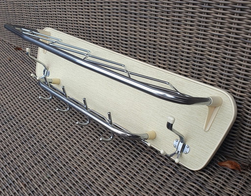 Vintage Wandkapstok Jaren 50/60 – Chroom & Crème – kapstokken, Plastic, Wood