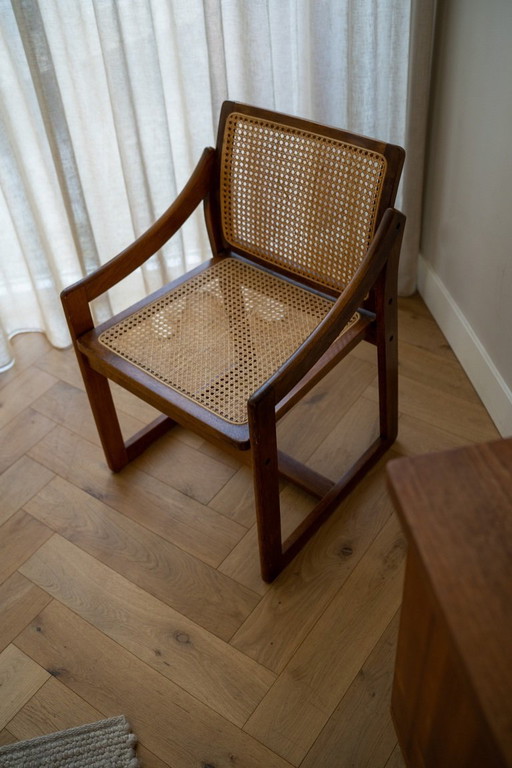 Vintage teakhouten stoel met webbing zitting