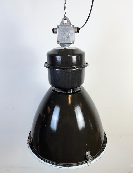 Image 1 of Grande lampada industriale in smalto nero con copertura in vetro trasparente di Elektrosvit