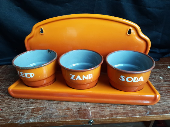 Image 1 of Antico porta sabbia, sapone e bibite gassate