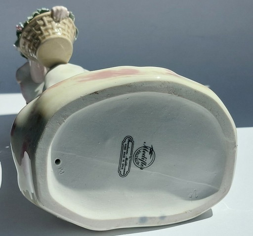 Fine Porcelain Figurine, Mediflor, Valencia.