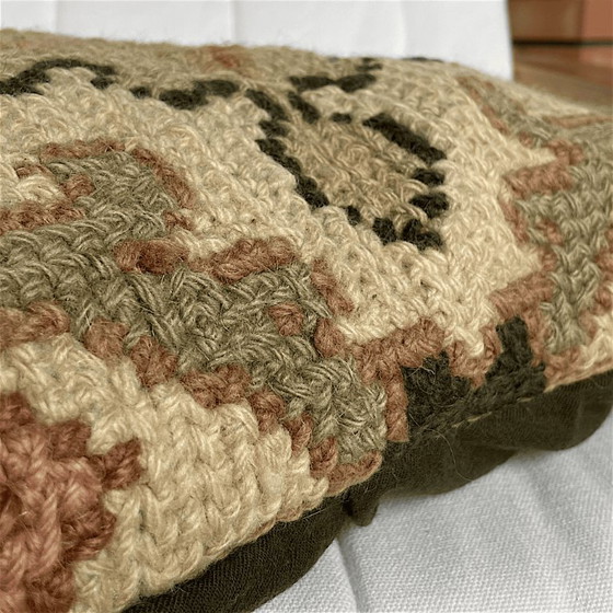 Funda de Cojín Geométrica Tejida Arraiolos Portuguesa Antigua – Cojines, Textile (photo 6 of 10)