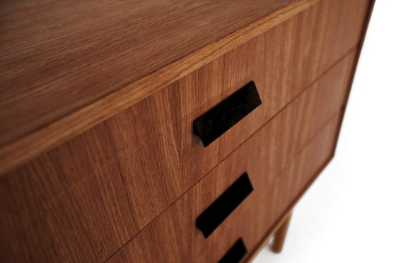 Image 1 of Cabinet with drawers P02