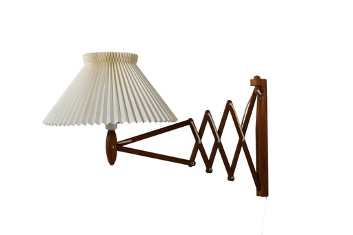 Lámpara de pared de tijera Le Klint modelo 332 de Erik Hansen