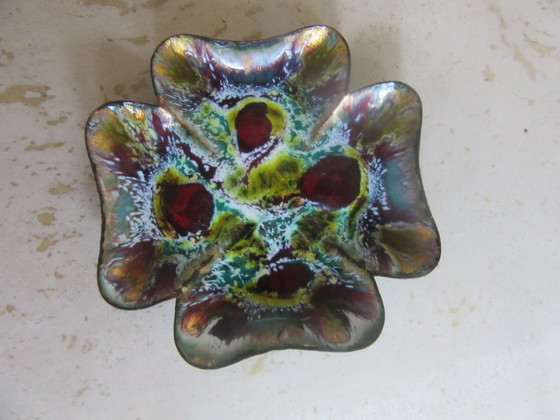 2 kleine geëmailleerde spelden-/sieradenbakjes, mid-century modern, ref. 290826 – Decoratieve objecten, Metal (photo 2 of 9)